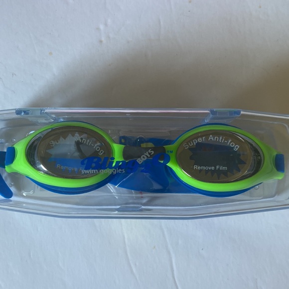 3 Children's swimming goggles! Bling2O- 4 styles to choose from- Check it out! - Picture 3 of 7